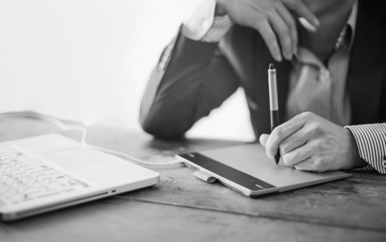 Workshop-Teilnehmer bei praktischer Arbeit